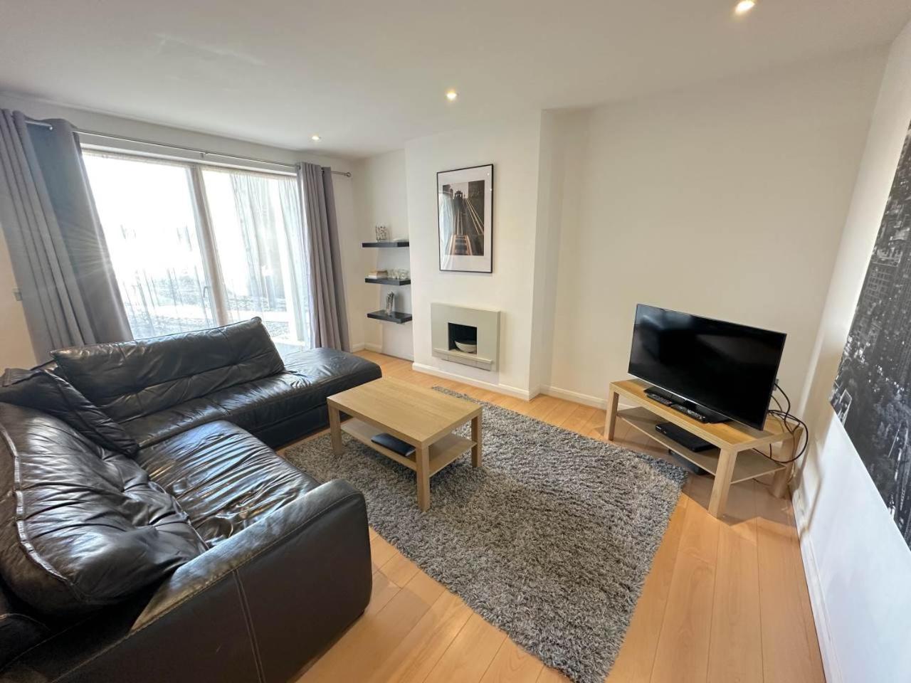 Parc Y Bryn Serviced Apartments Aberystwyth Buitenkant foto