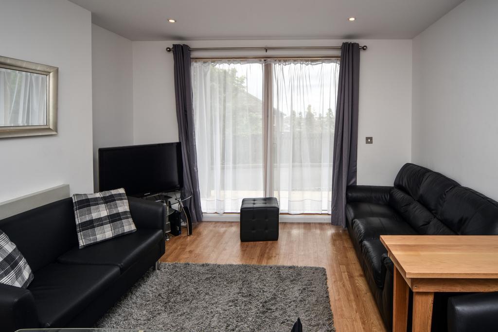 Parc Y Bryn Serviced Apartments Aberystwyth Buitenkant foto